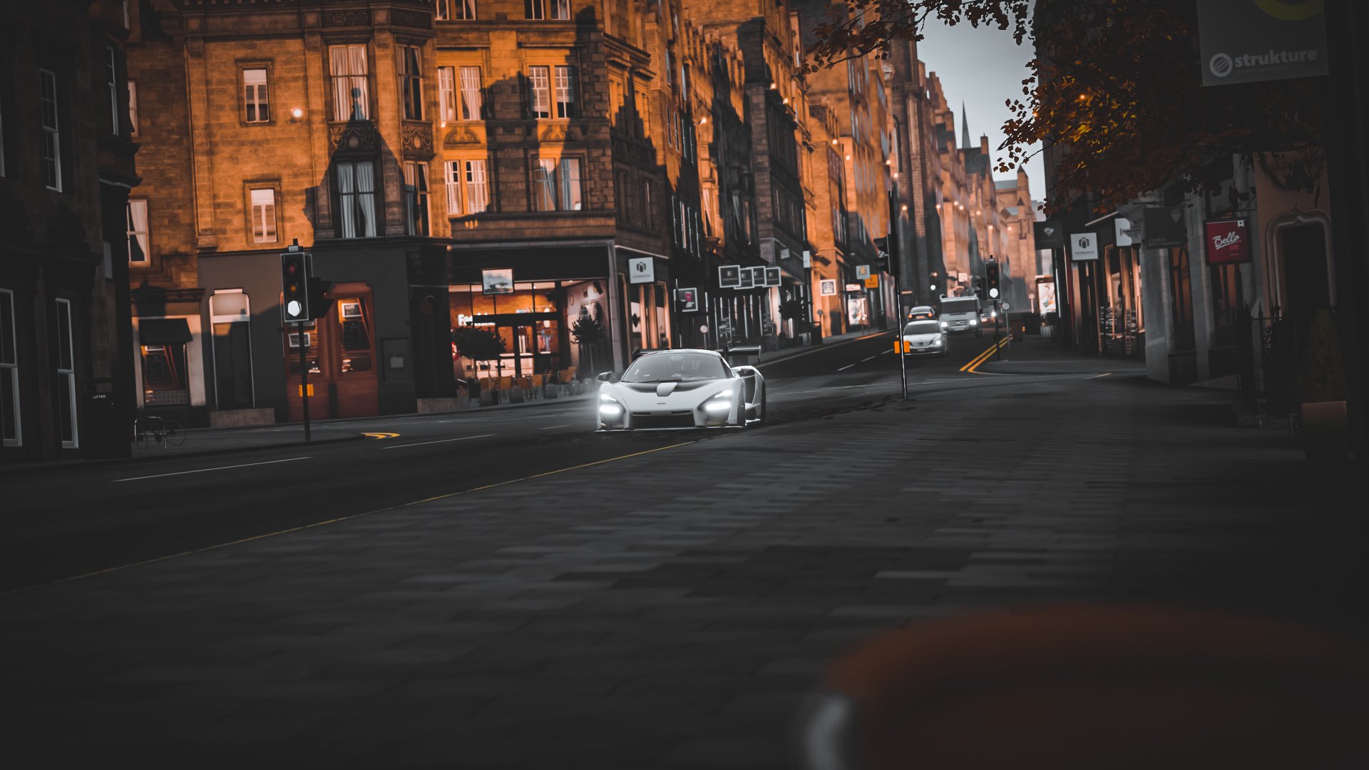 悬崖边的引擎,维斯塔潘如何用一场不可能的超车,将雷诺从深渊拉回