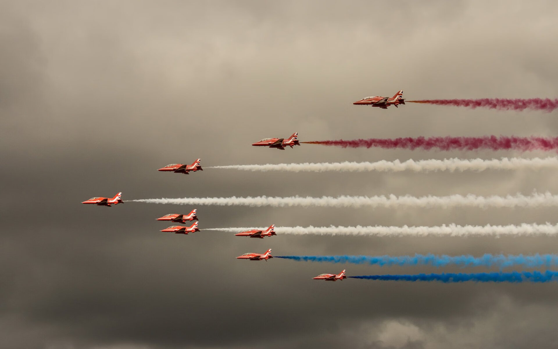 爱游戏官方入口-欧冠奇迹夜，老鹰力克掘金，破解数字迷局