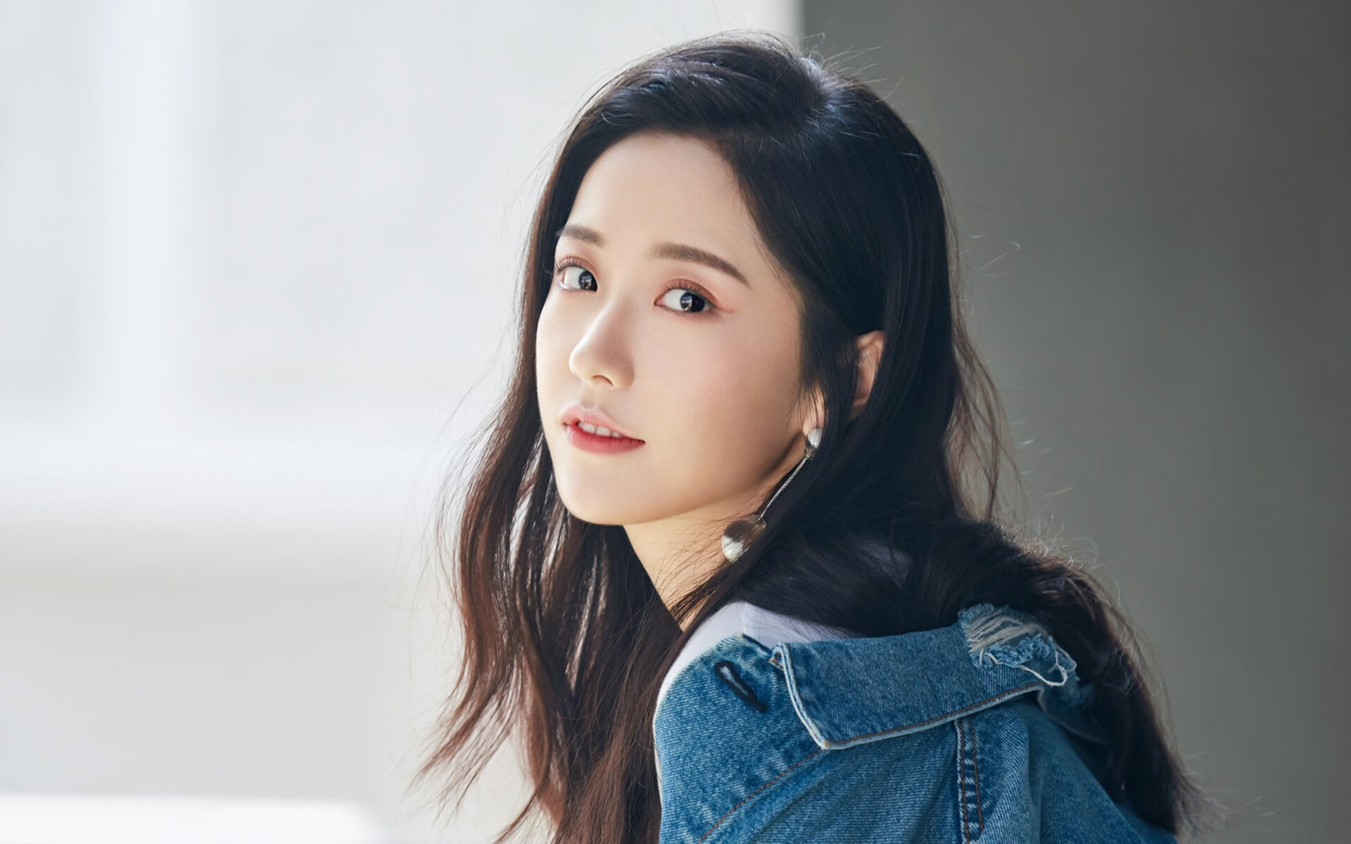 历史轮回，2026世界杯钢铁防线重演经典，库尔图瓦镇守的意大利险胜沙特
